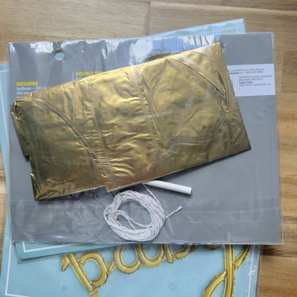 SPR!TZ Gold Foiled 33x26" baby Balloon Banner W/ String 3 Pack - Picture 3 of 3